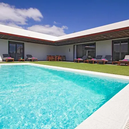 Angelina Villa
